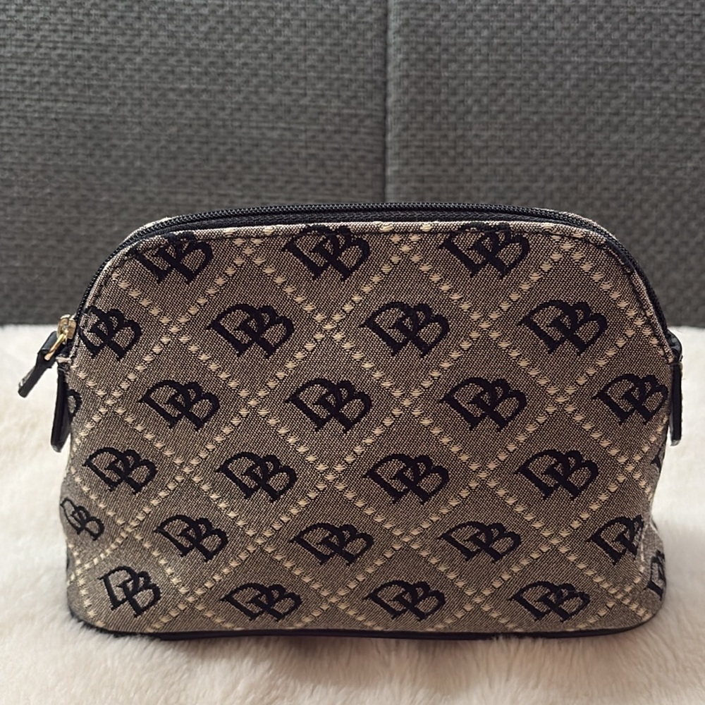 Dooney & Bourke Vintage Cosmetic Case